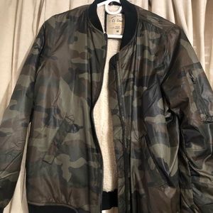 CAMO BOMBER JACKET WITH SHERPA LINING